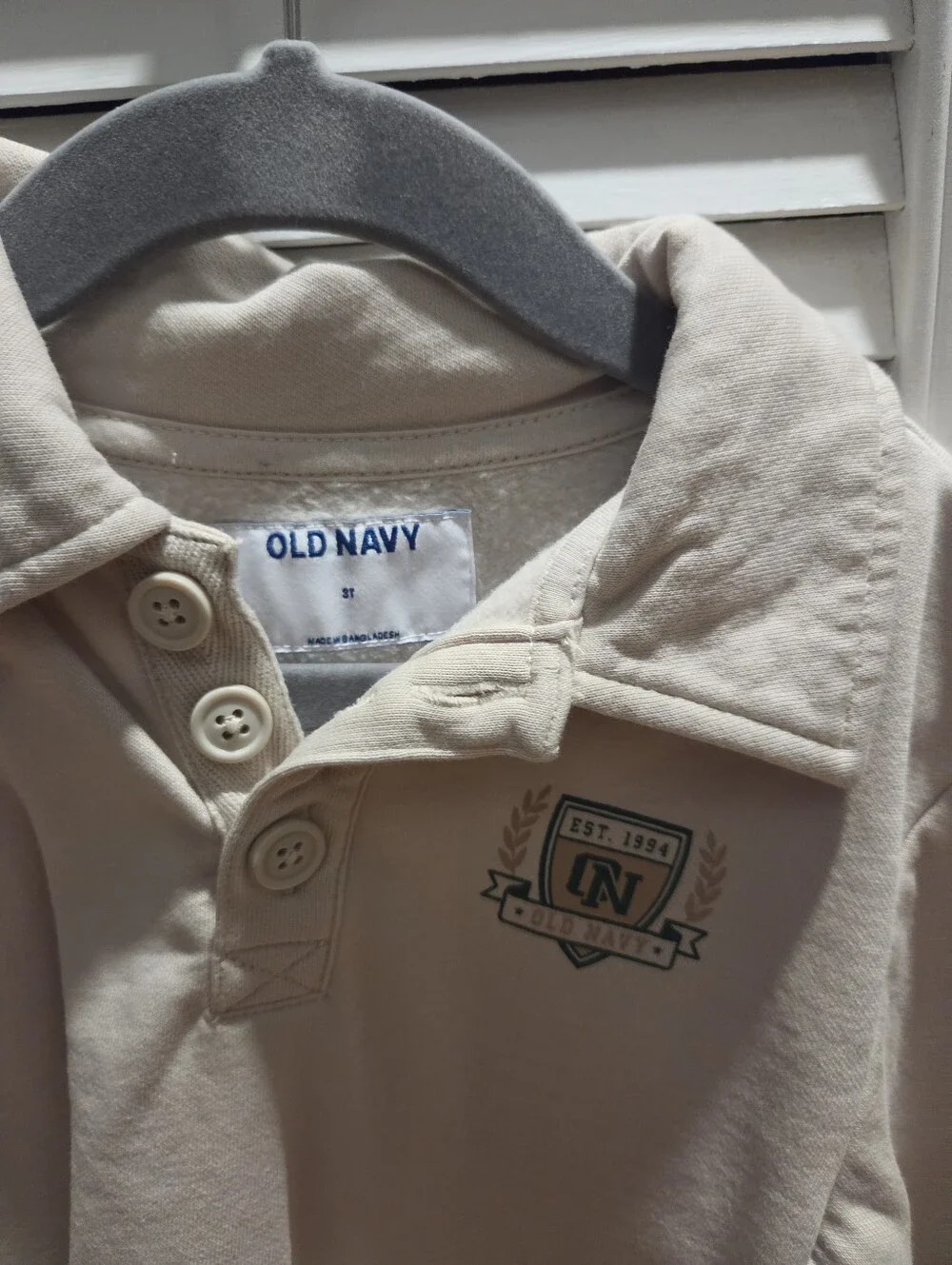 Old Navy Cream Kids Button-Neck Pullover with Crest / Size 3t